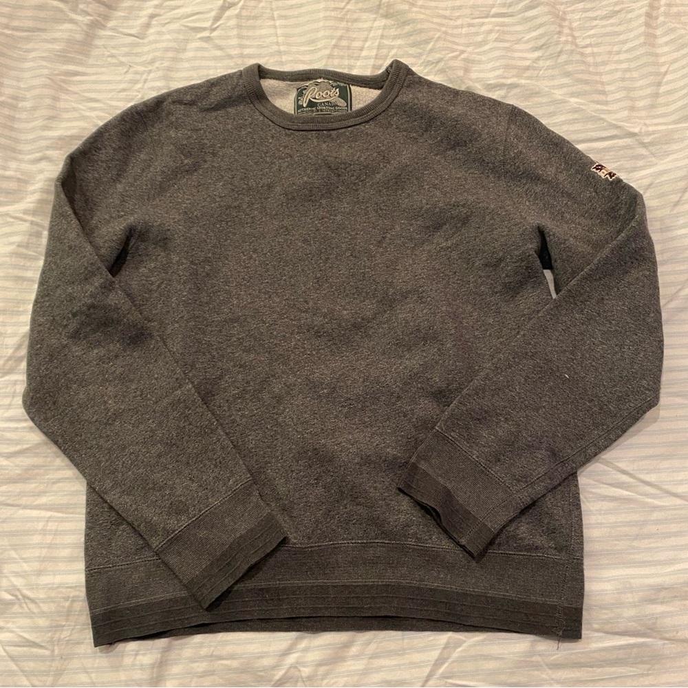 Roots Canada crewneck sweatshirt